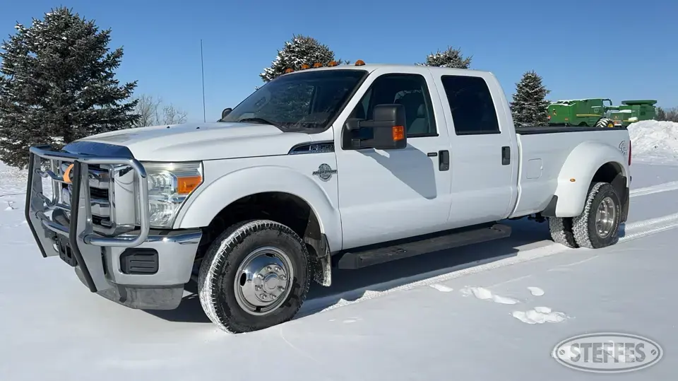 2011 Ford F-350 Super Duty XLT 1 Ton Pickup
