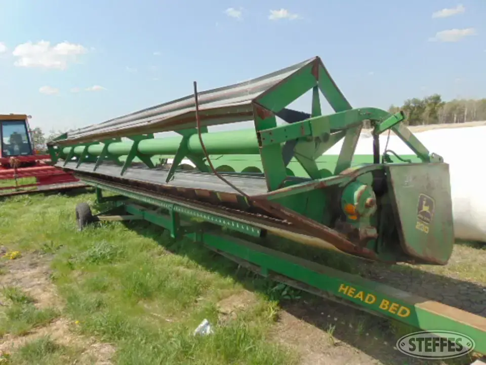 John Deere 230 Rigid Head