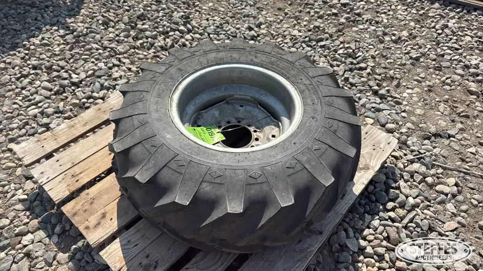 Goodyear 12.5L-15SL bar tread tire Tractor-Implement Tire