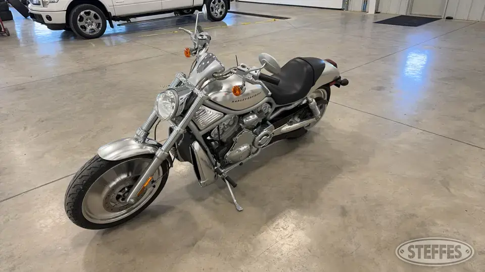2002 Harley Davidson V-Rod Motorcycles and Scooter