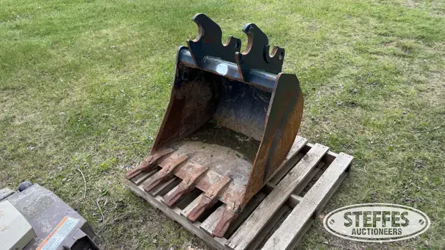 Kubota mini-excavator bucket