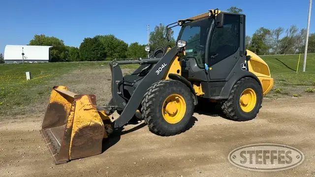 2019 Deere 304L