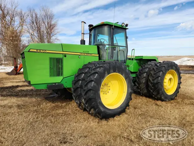 1996 John Deere 8870