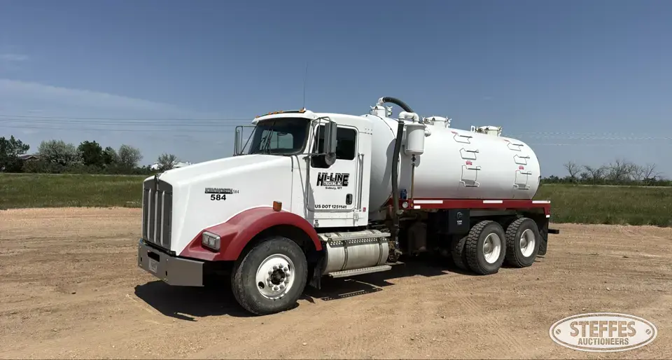 2006 Kenworth T800 3,800 gal. Vac Truck