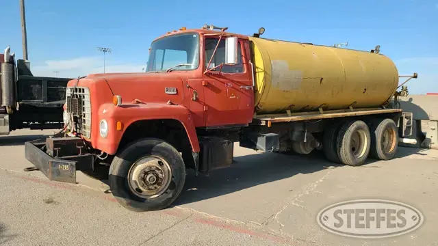 1971 Ford LT 8000