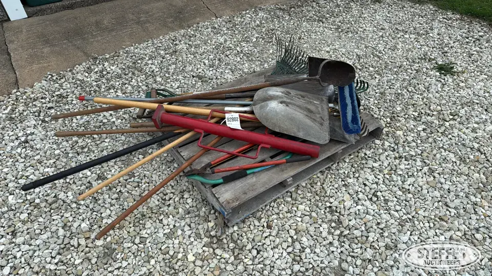 Yard tools Lawn and Garden Accessory