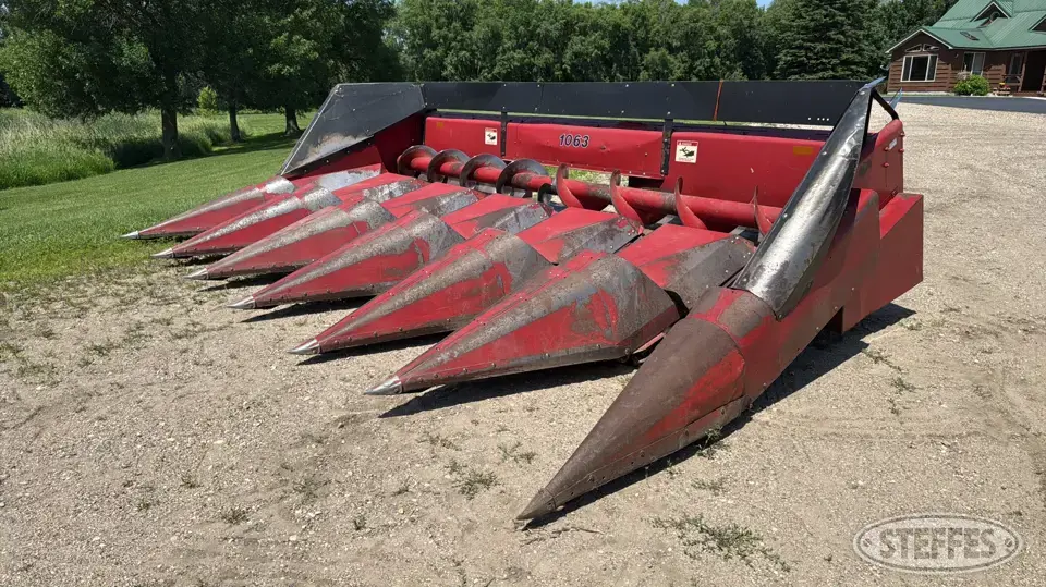 Case IH 1063 Corn Head