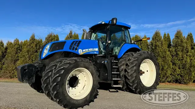2013 New Holland T8.330