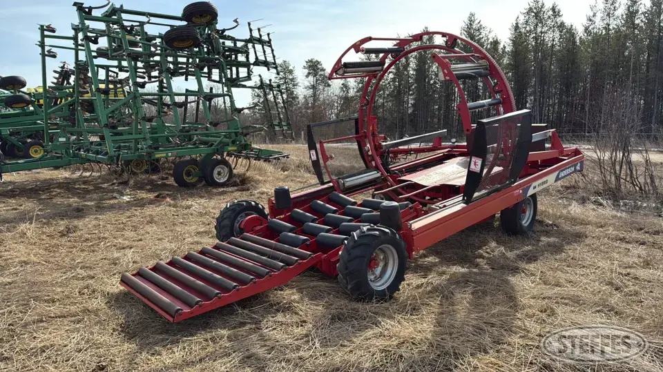 Anderson Hybrid X Bale Handling