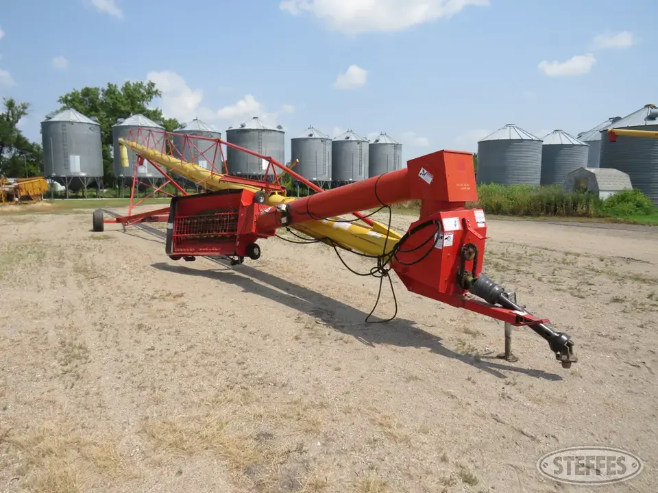 2010 Westfield MK130-91 Swing Hopper Auger