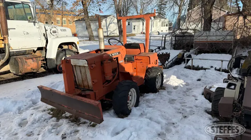 Ditch Witch R40 Trencher