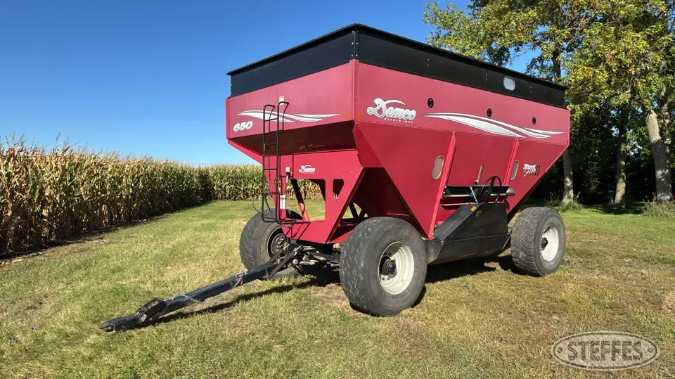 2005 Demco 650 PosiFlow Series II Gravity Box