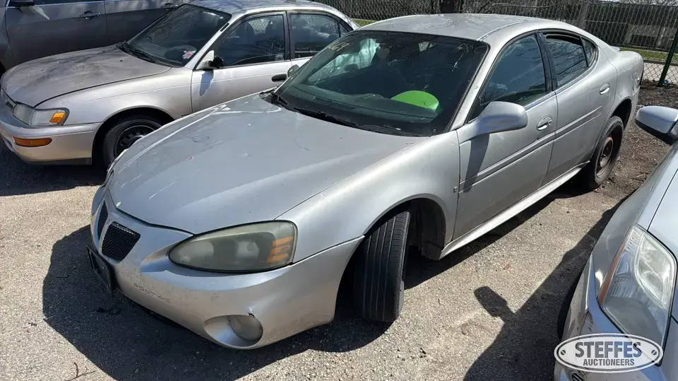 2006 Pontiac Grand Prix Car