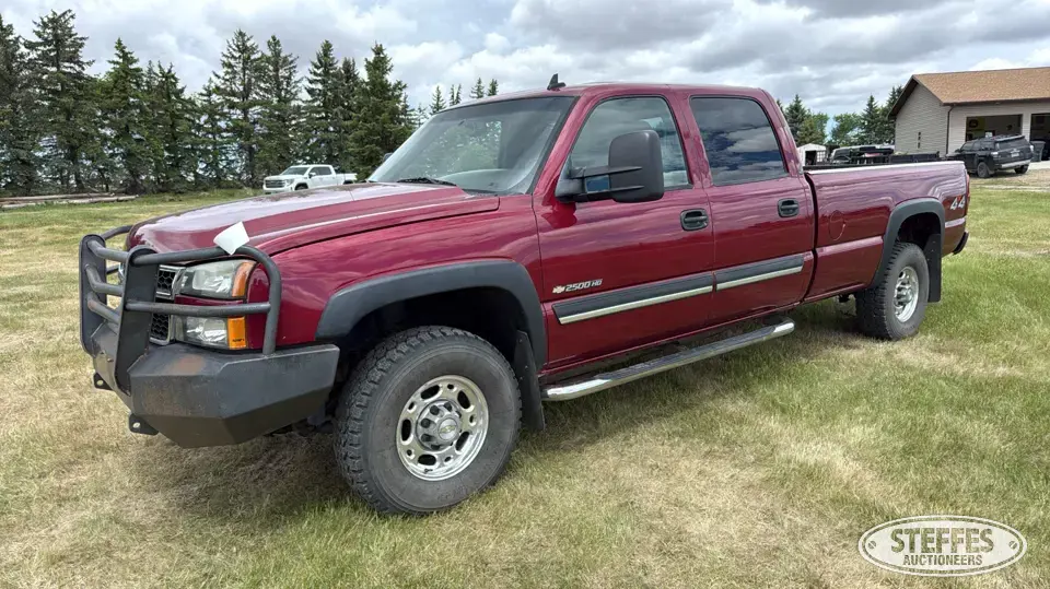 2007 Chevrolet Silverado 2500 HD LT 3 Quarter Ton Pickup