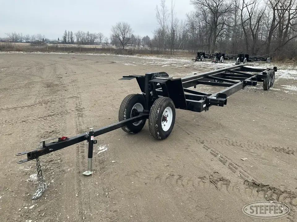 2023 FW Mfg 32F Header Trailer