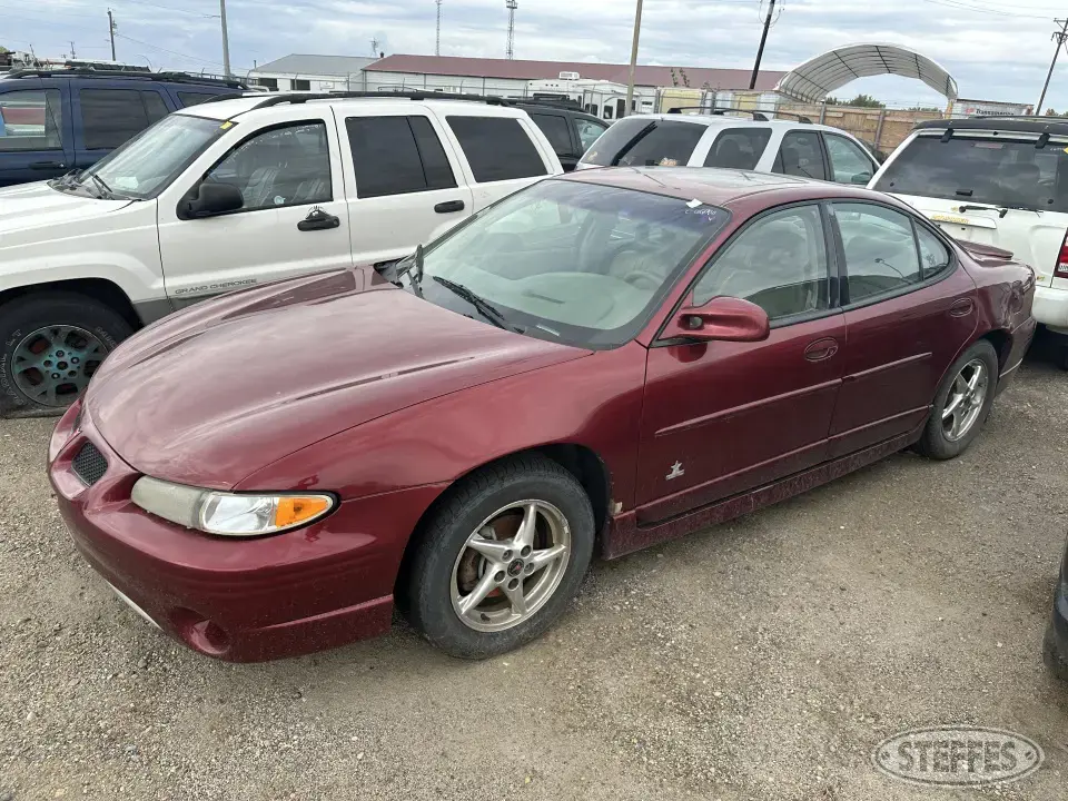2000 Pontiac Grand Prix Car