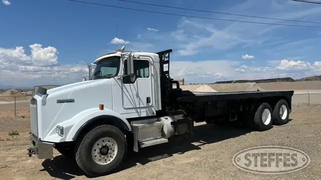 2004 Kenworth T800