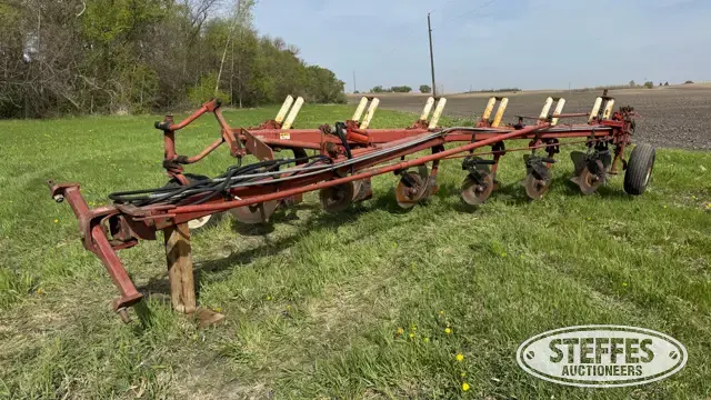 International 710 Automatic