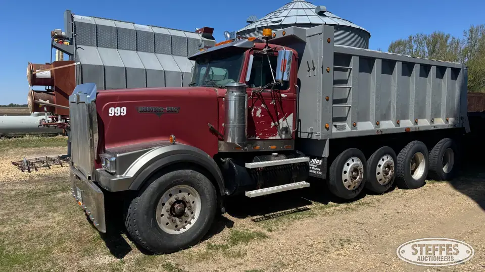 2000 Western Star Dump Truck