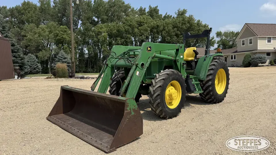 1997 John Deere 6200 MFWD Tractor