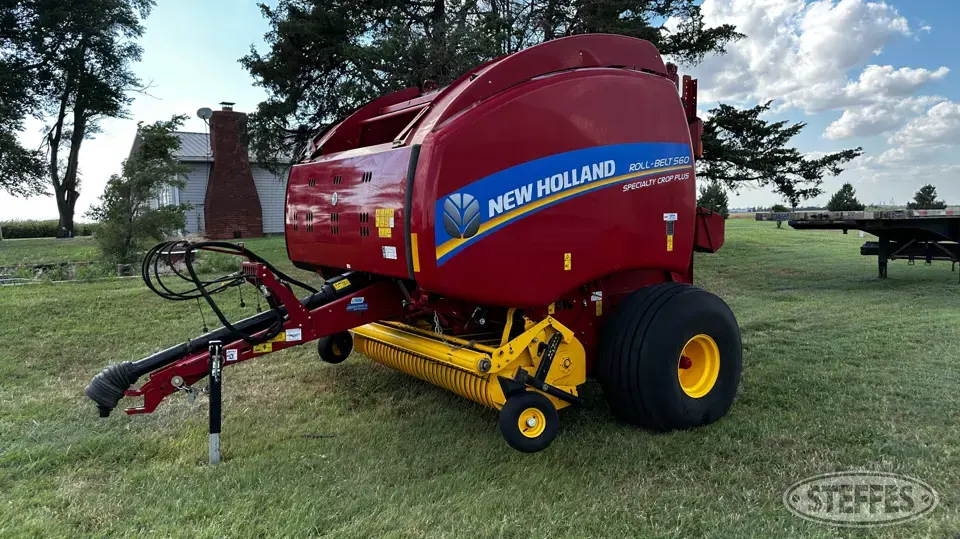 2019 New Holland Roll-Belt 560 Round Baler