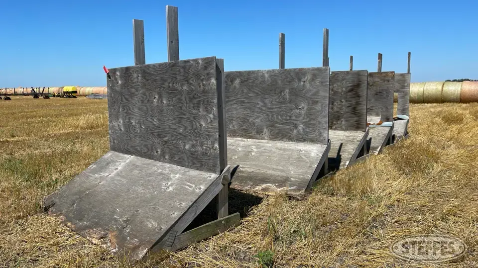 (5) Bin bunkers Temporary Bin