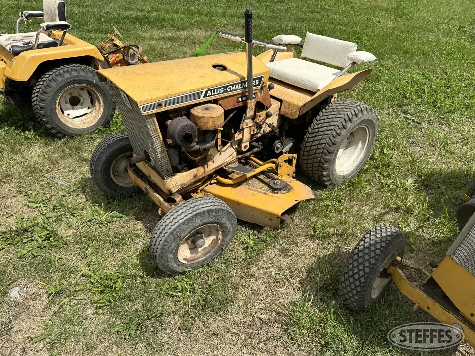 Allis-Chalmers Big Ten Lawn Tractor