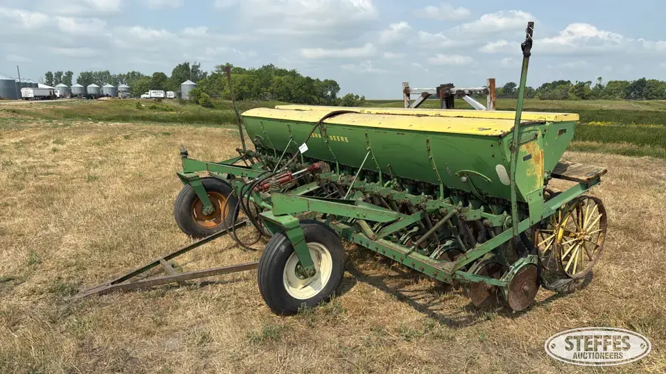 John Deere LL247A Press Drill