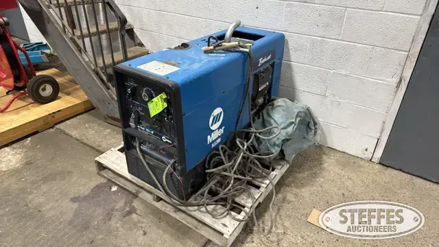 Miller Bobcat 225NT