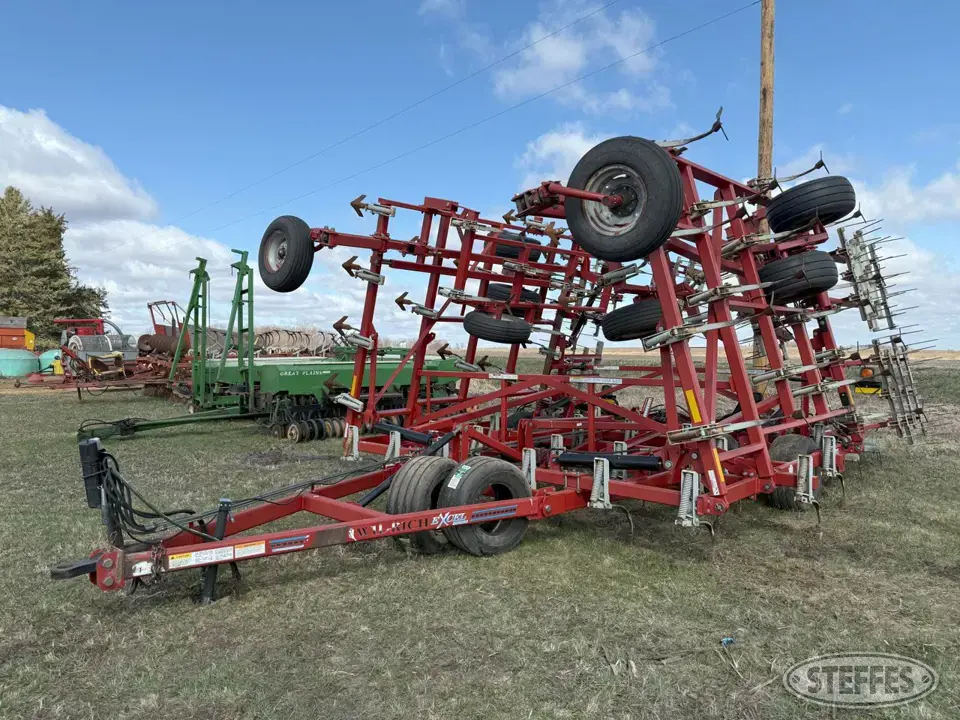 Wil-Rich Excel Series Field Cultivator