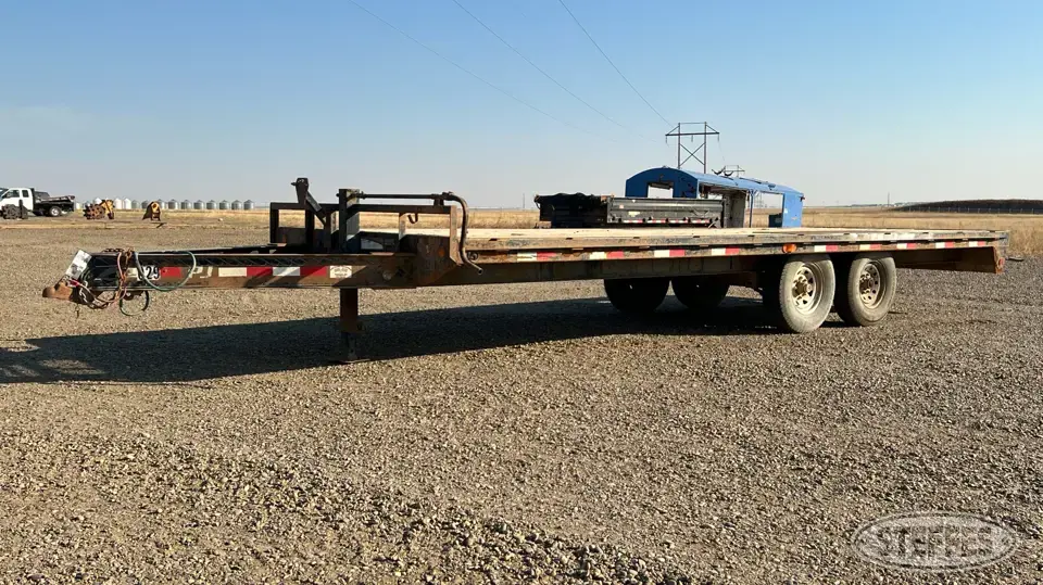 2015 PJ F8222 Flatbed Trailer