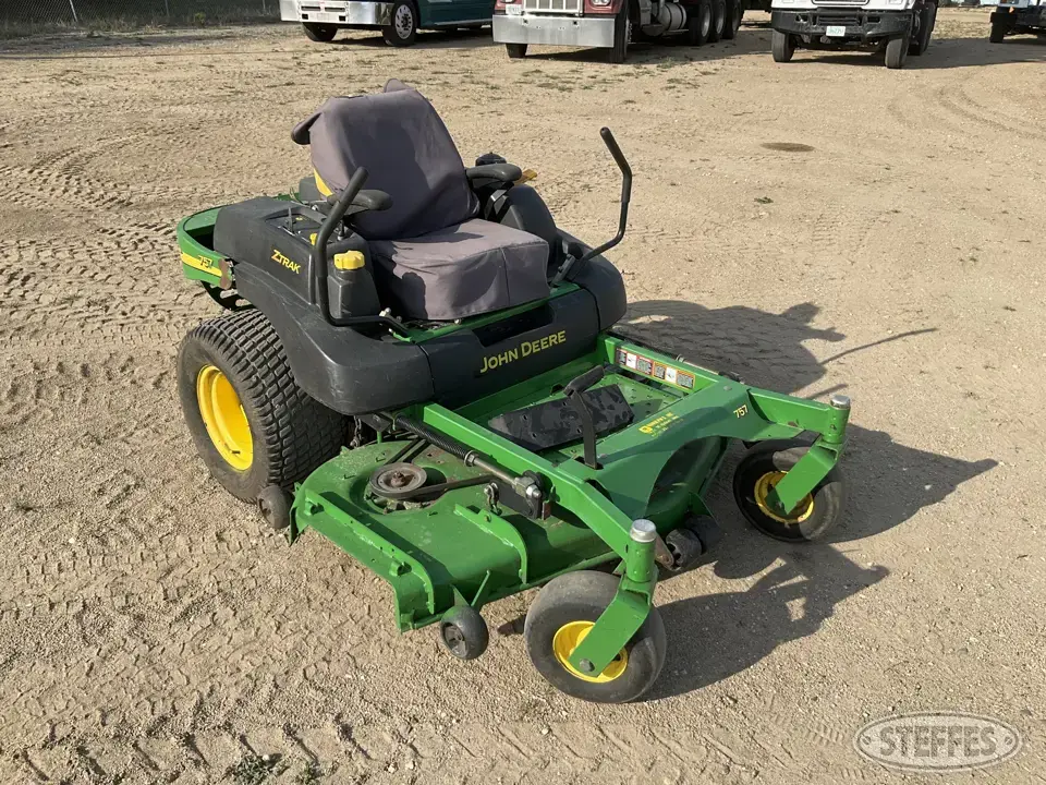 John Deere 757 ZTrak Zero Turn Mower