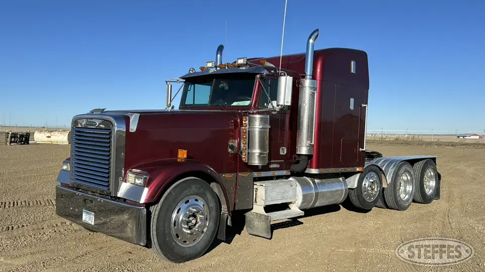 1997 Freightliner Classic XL Conventional Truck with Sleeper