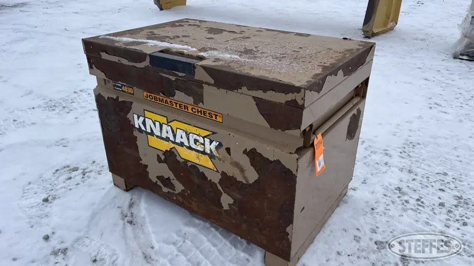 Knaack 4830 Jobmaster Storage and Bench