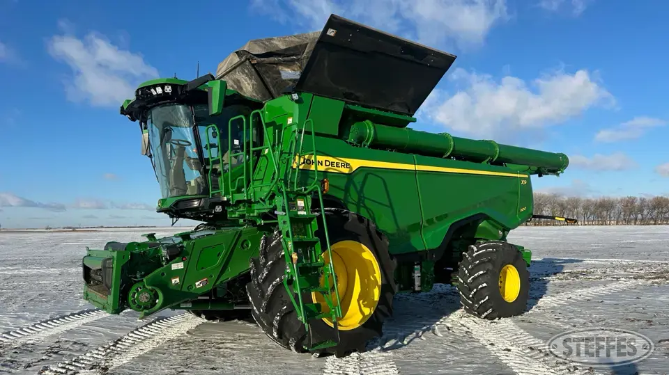 2023 John Deere X9 1100 Combine