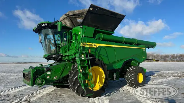 2023 John Deere X9 1100