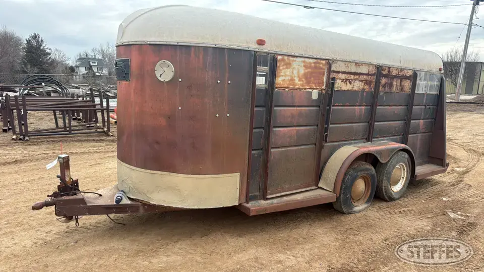 1981 Keifer-Built Bumper Livestock Trailer