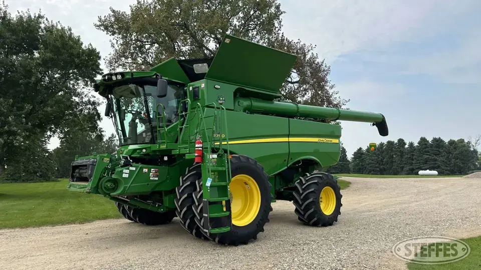 2022 John Deere S790 Combine