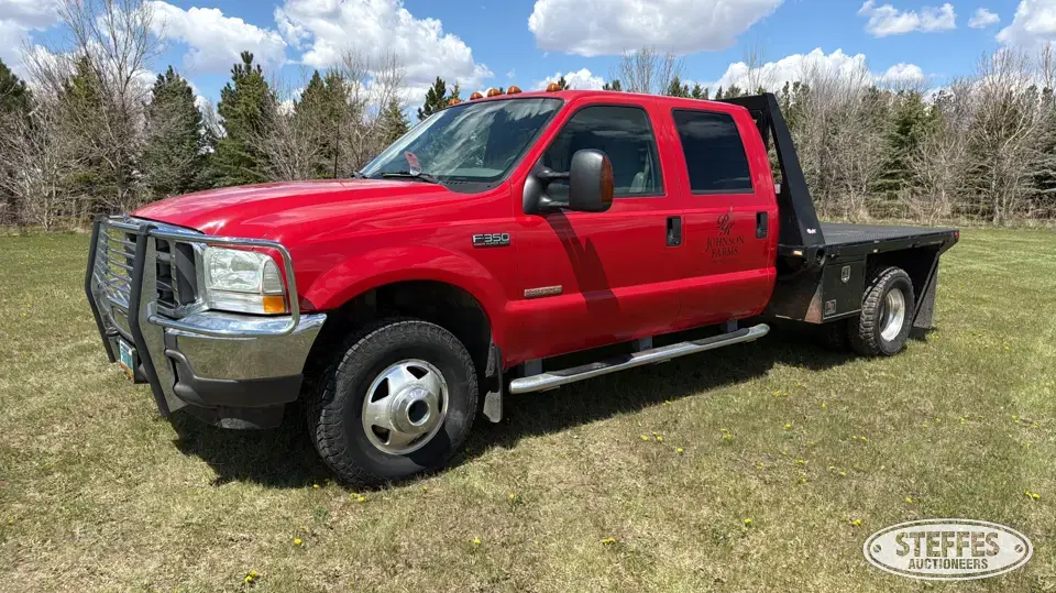 2003 Ford Super Duty F-350 Lariat 1 Ton Pickup