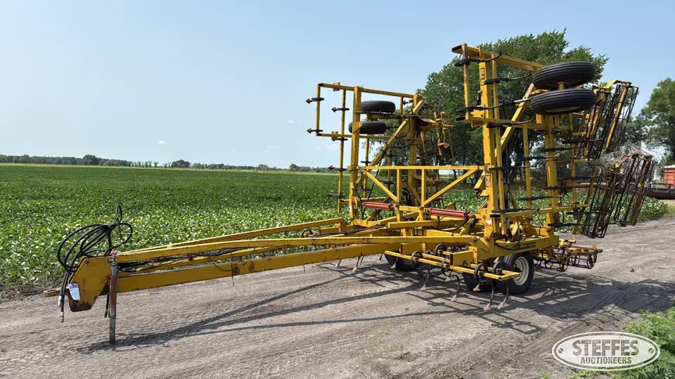 Rau 2450 Field Cultivator