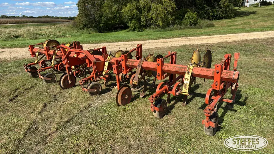 Allis-Chalmers Field Cultivator