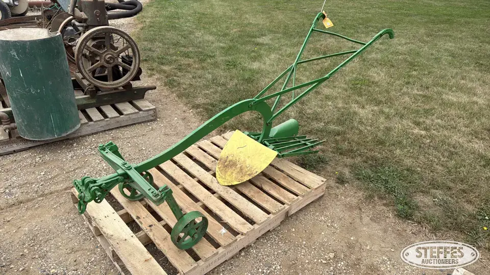 John Deere horse drawn potato plow