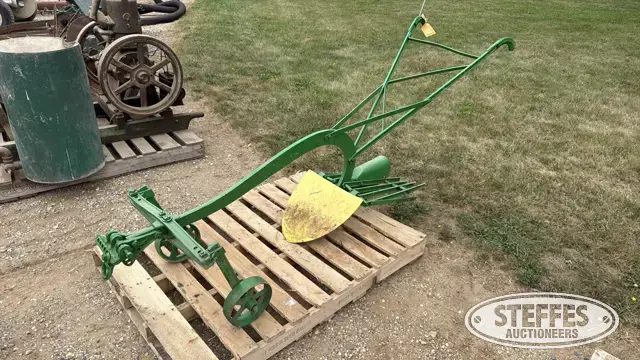 John Deere horse drawn potato plow