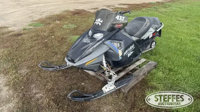 2005 Ski-Doo Mack Z1000 SD1