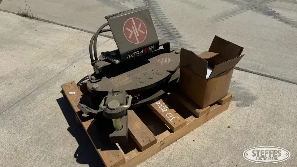 ProTrakker hyd. hitch Ag Equipment Part