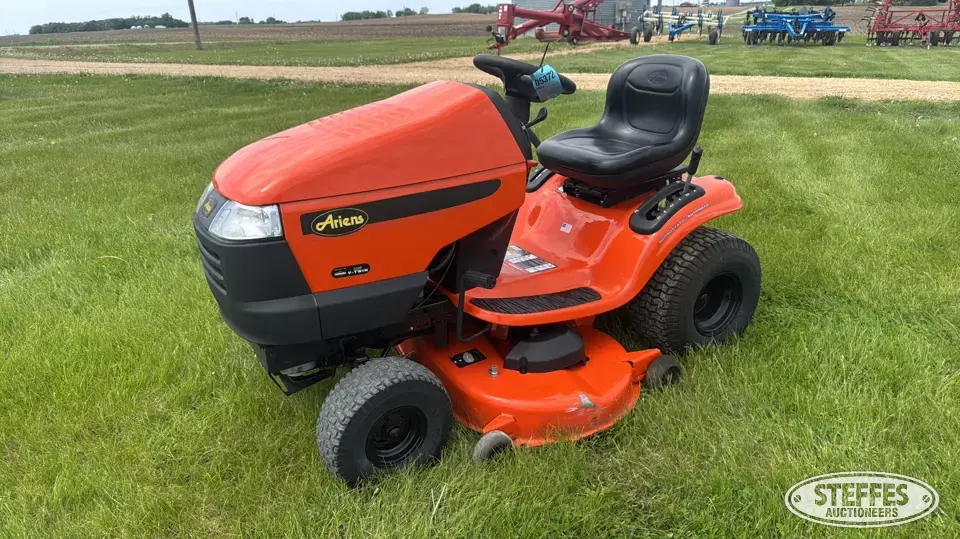 Ariens 960460026 Lawn Tractor