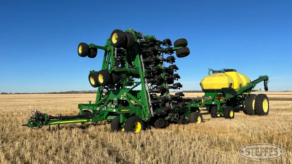 2013 John Deere 1890 Air Drills and Air Seeder
