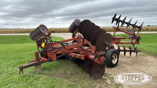 International 475
