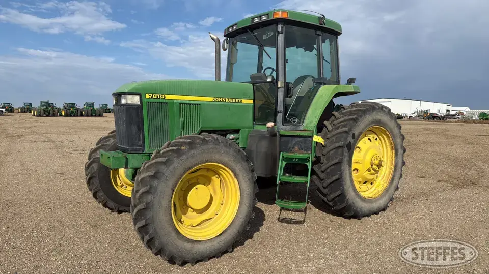 1998 John Deere 7810 MFWD Tractor