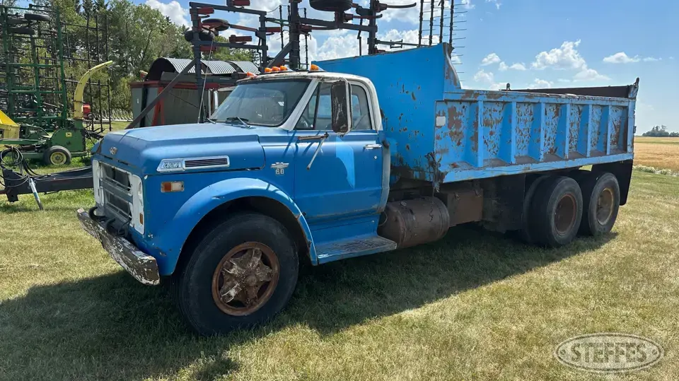 1968 Chevrolet C60 Tandem Boxed Truck